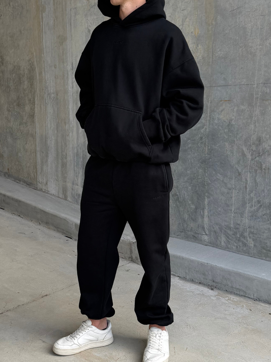 nathan is 6'1 and wears size L