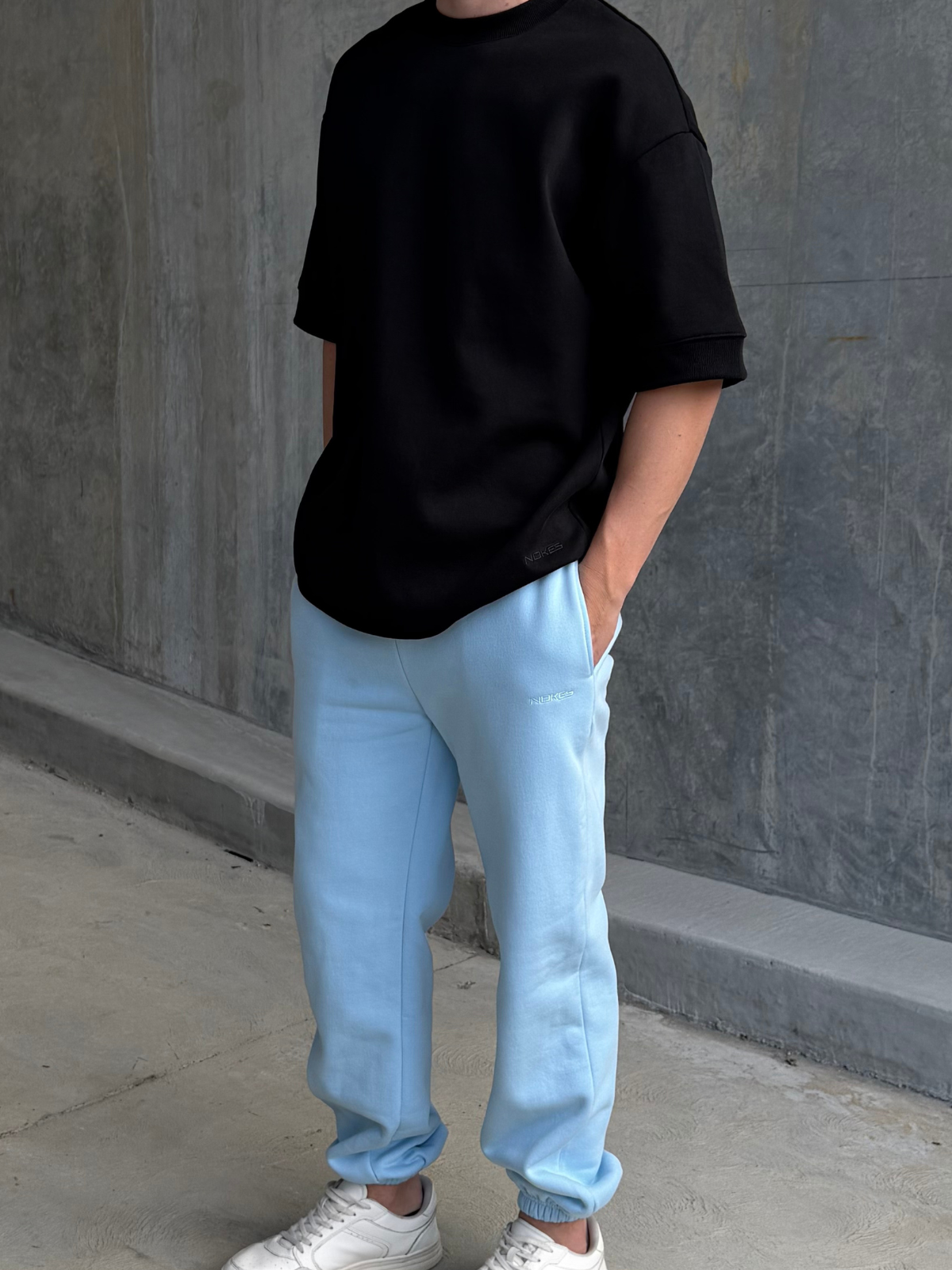 nathan is 6'1 and wears size L